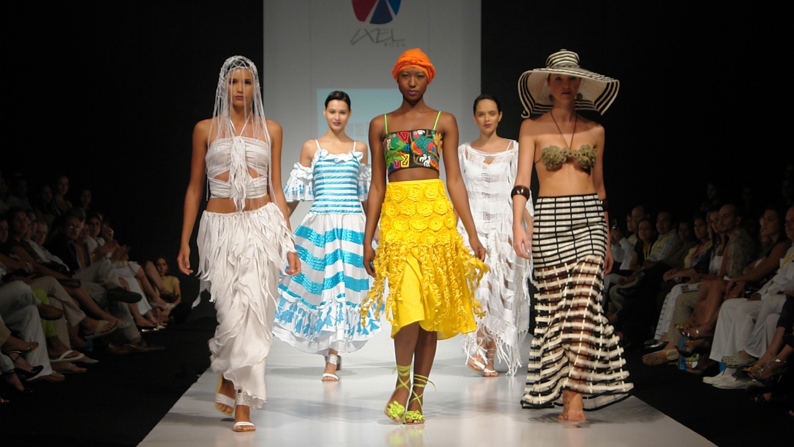 Foro Moda & Memoria IXEL MODA 2026 evento simultáneo Colombia