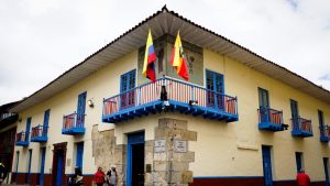 Centro de Desarrollo Turístico de Bogotá en la Casa de los Comuneros junto a la Plaza de Bolívar